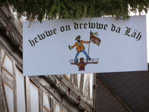 The "Hewwe on drewwe da Laeh" neighborhood sign.