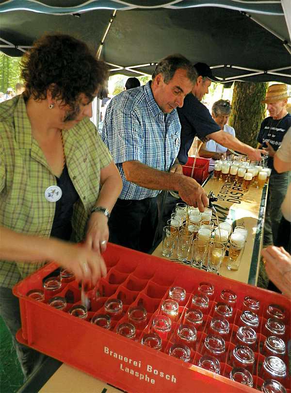 Fruhstucksplatz - Beer-FillEachGlassTwice - Grenzgang Day3-